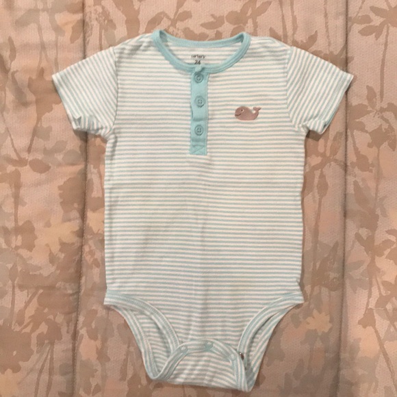 ✖️2️⃣ bundle of baby onsie t-shirts, sz 24 months - Picture 2 of 3